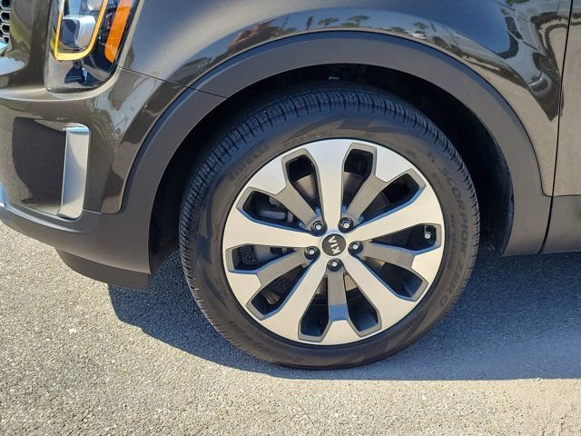Used 2021 Kia Telluride EX w/ EX Premium Package FWD image 8