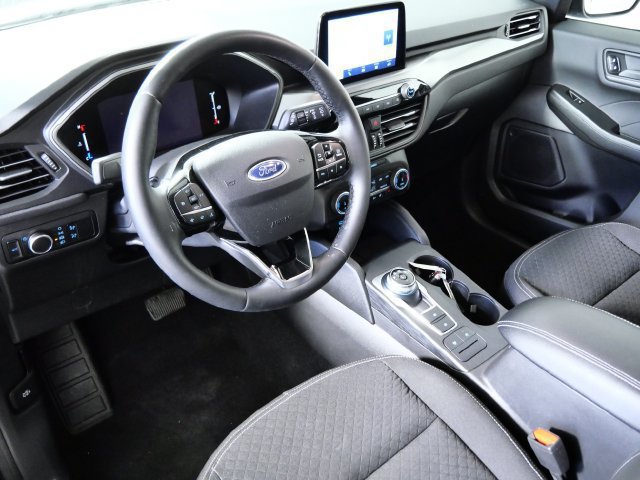 Certified 2023 Ford Escape Active w/ Cold Weather Package FWD image 5