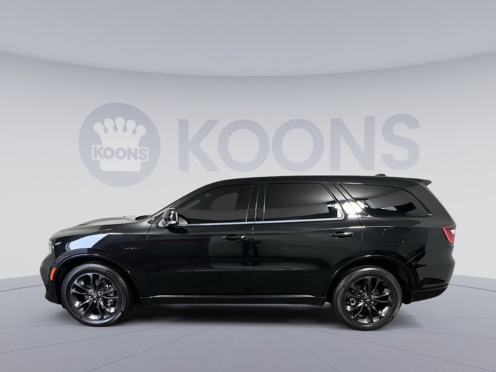 Used 2022 Dodge Durango R/T w/ Blacktop Package image 2