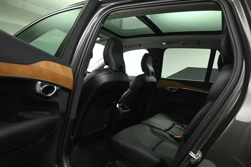 Used 2023 Volvo XC90 B6 Plus w/ Protection Package Premier AWD/4WD image 16