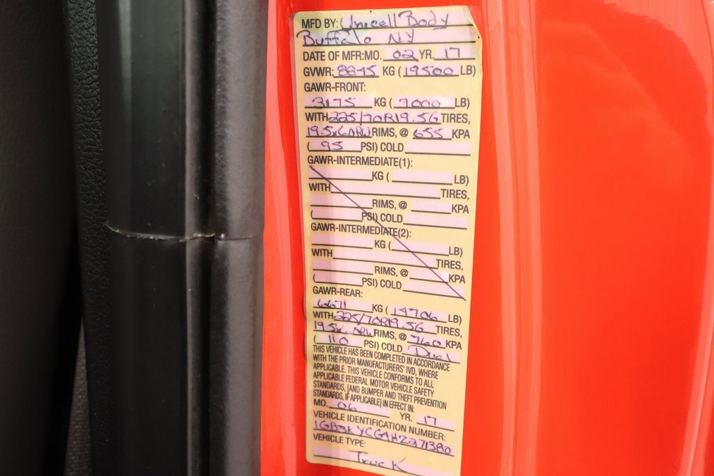 Certified 2017 Ford F550 4x4 Regular Cab Super Duty image 31