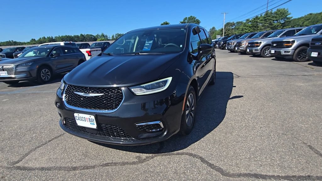 Used 2024 Chrysler Pacifica Limited FWD image 14