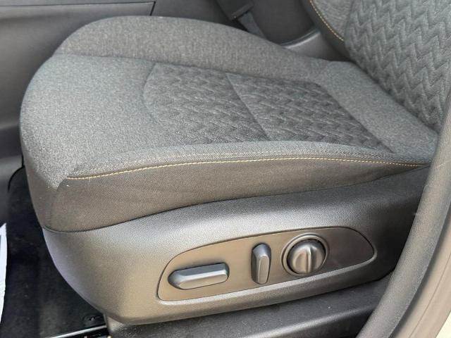 Used 2024 Chevrolet Equinox LT AWD/4WD image 23
