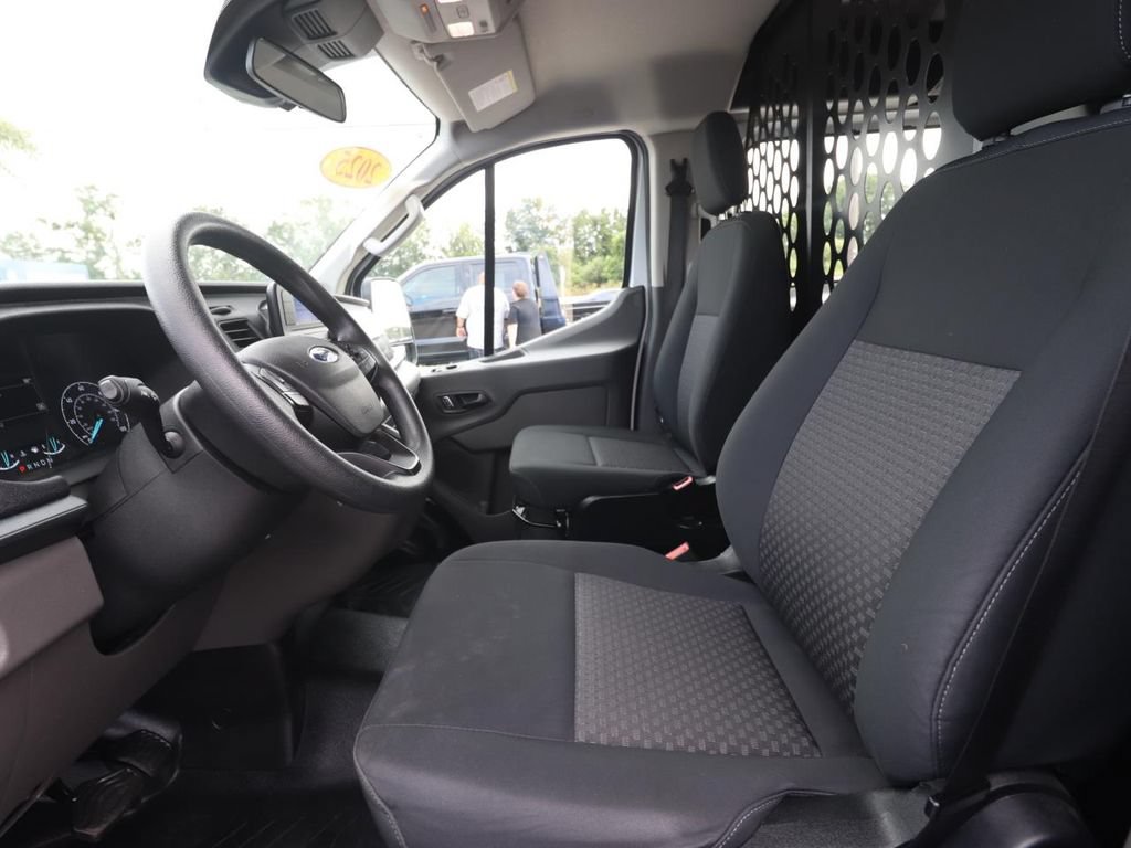Certified 2025 Ford Transit 250 Low Roof w/ Exterior Upgrade Package RWD image 2