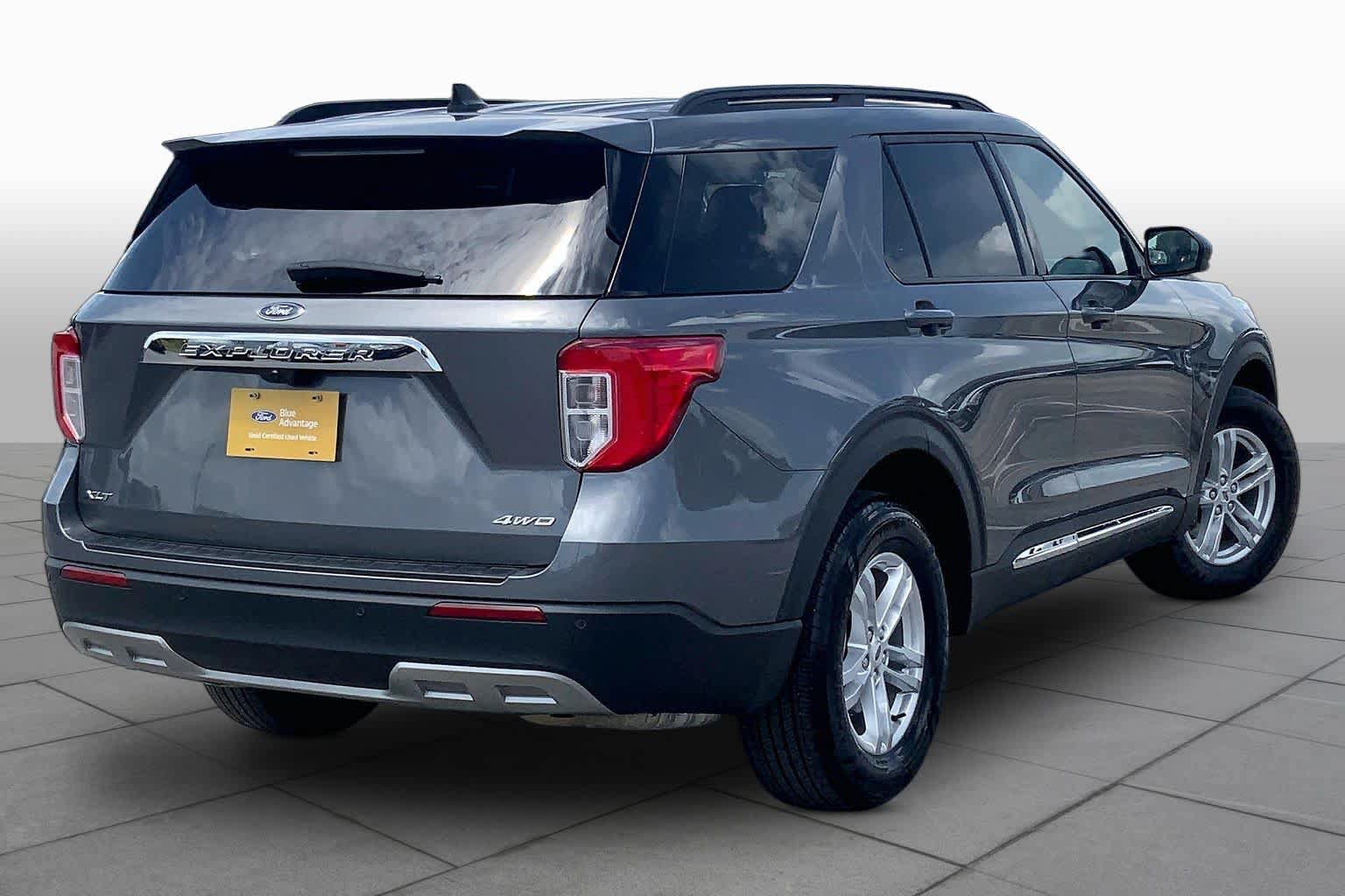 Certified 2023 Ford Explorer XLT w/ Equipment Group 202A AWD/4WD image 13