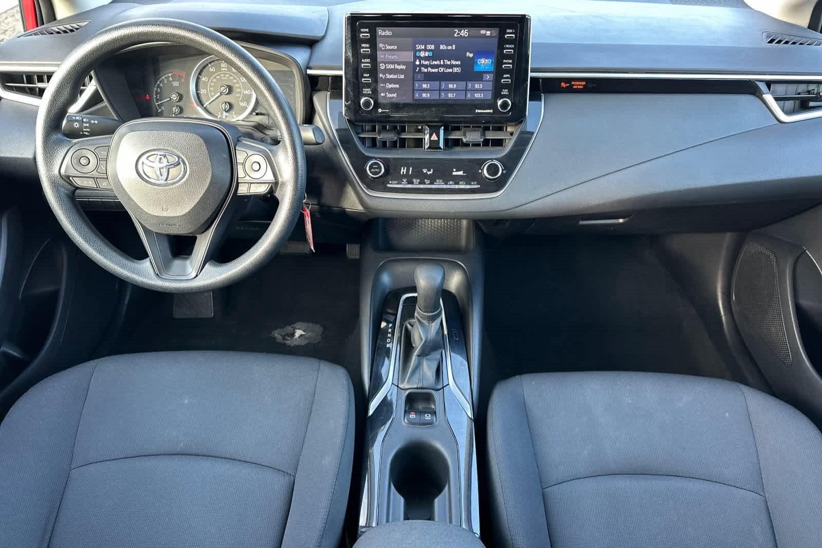 Used 2021 Toyota Corolla LE image 9