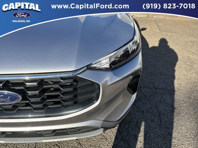 Certified 2023 Ford Escape ST-Line w/ Tech Pack #1 image 11