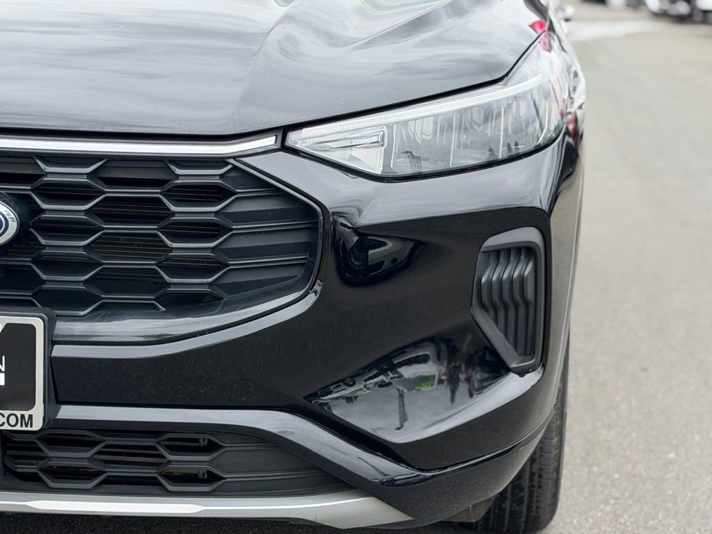 Certified 2023 Ford Escape ST-Line AWD/4WD image 7