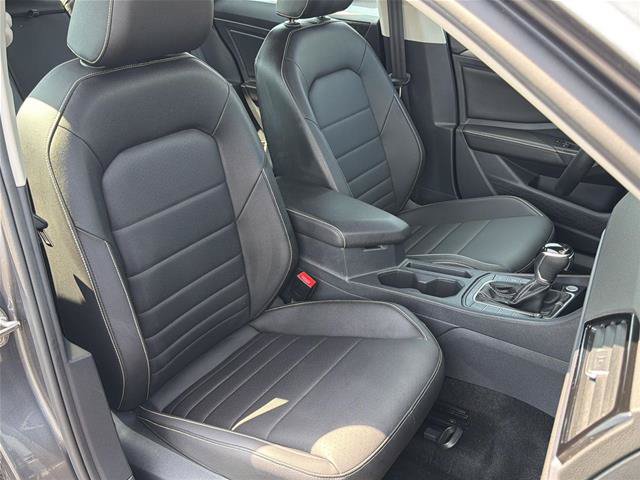 Used 2024 Volkswagen Jetta SE FWD image 14