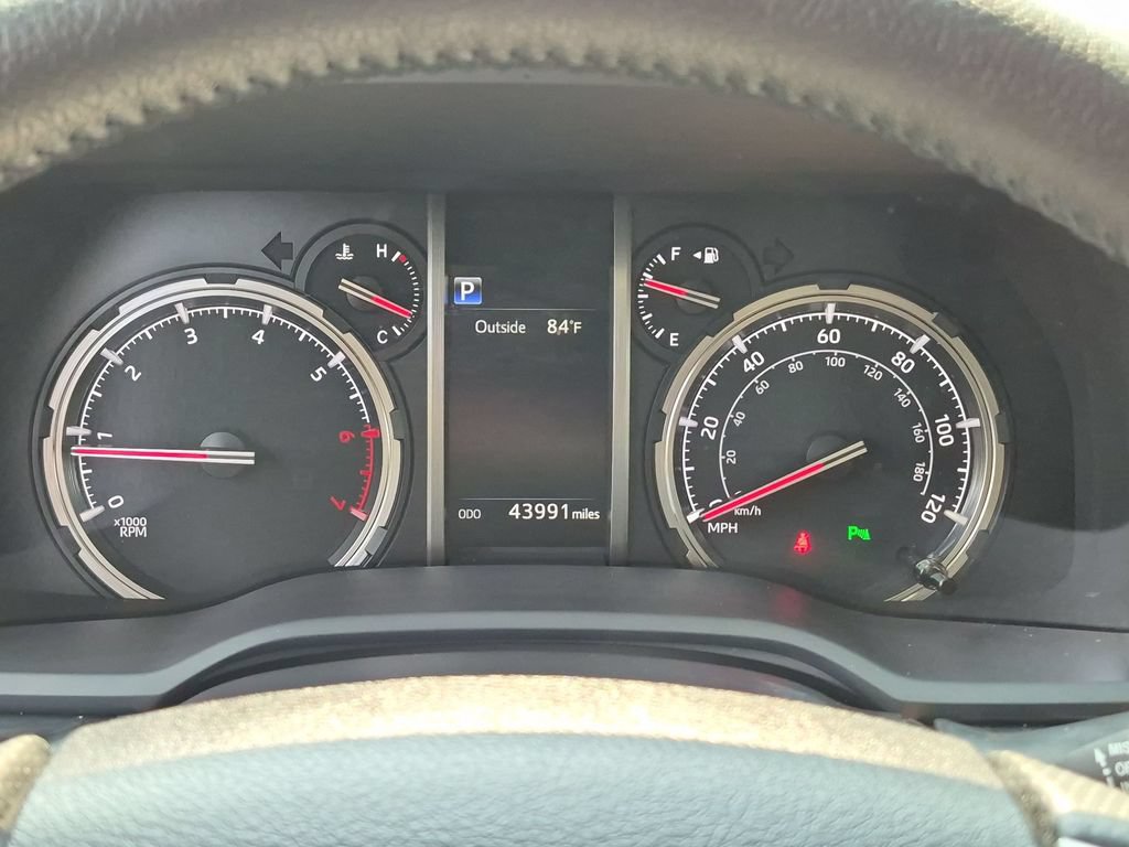 Used 2023 Toyota 4Runner Limited AWD/4WD image 26