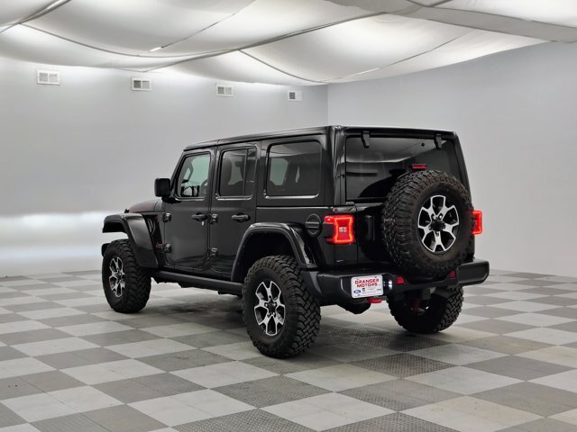 Used 2022 Jeep Wrangler Unlimited Rubicon w/ LED Lighting Group AWD/4WD image 6