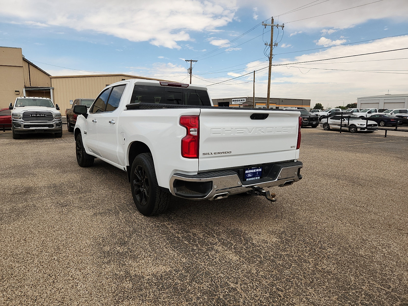 Used 2022 Chevrolet Silverado 1500 LTZ w/ LTZ Convenience Package II AWD/4WD image 5