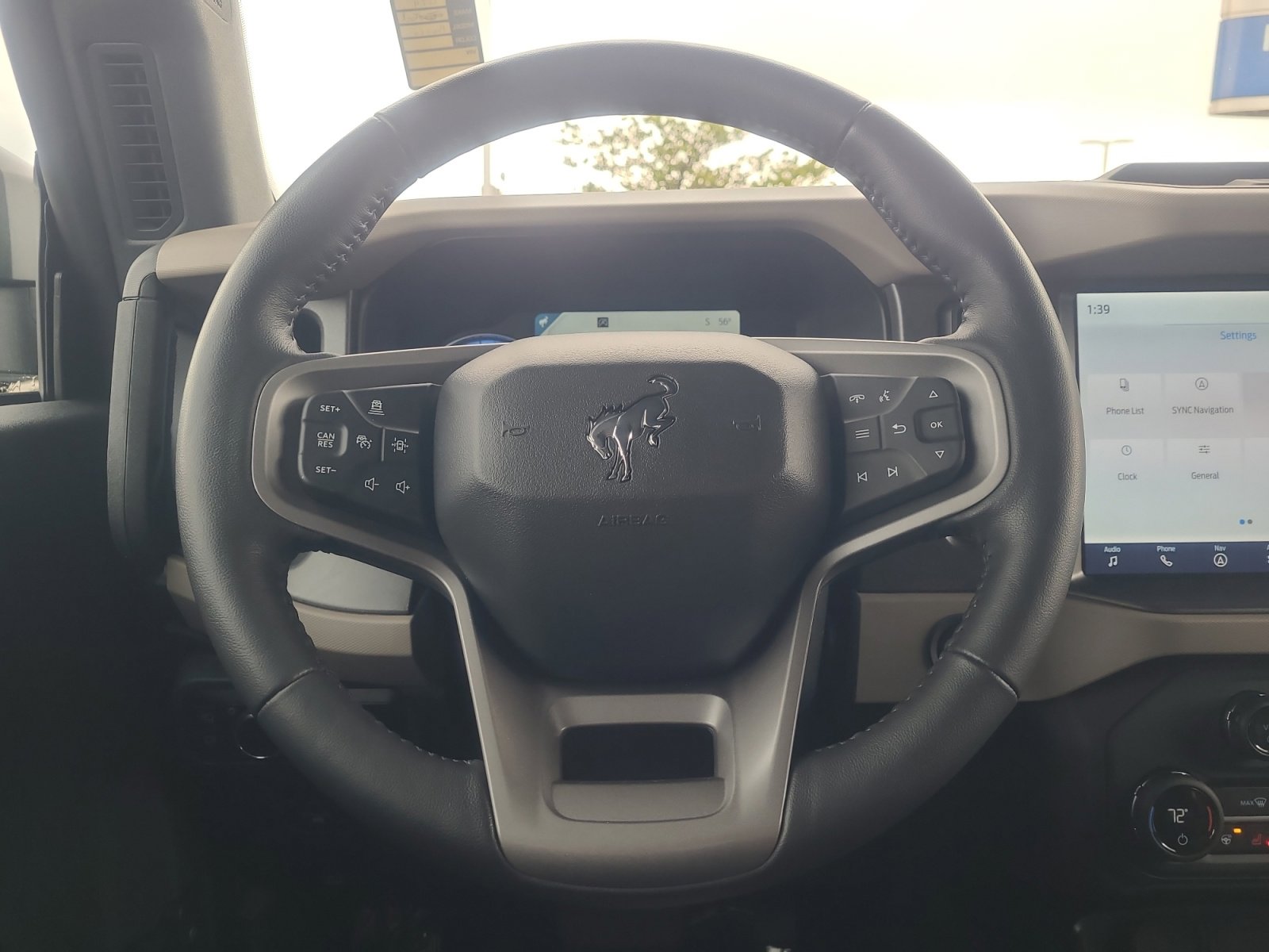Certified 2024 Ford Bronco Wildtrak AWD/4WD image 9