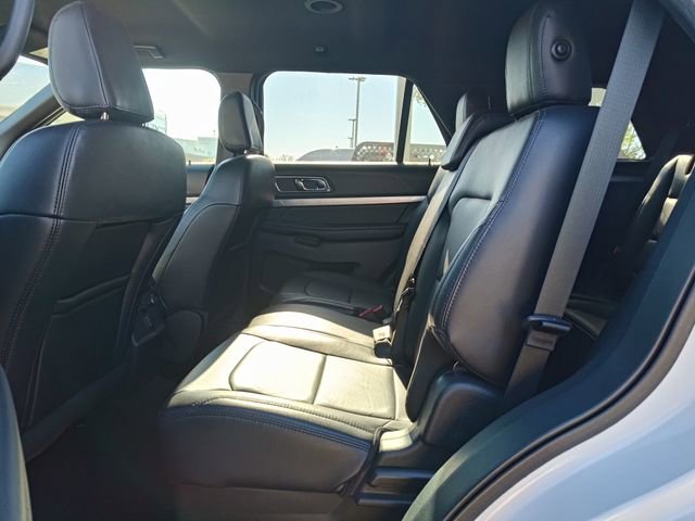 Certified 2018 Ford Explorer XLT w/ Equipment Group 202A image 11