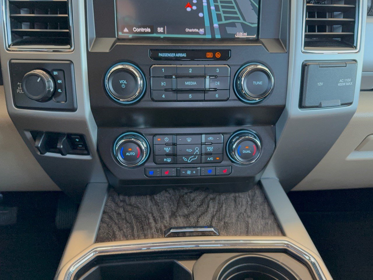 Certified 2019 Ford F250 Lariat w/ Lariat Value Package AWD/4WD image 22
