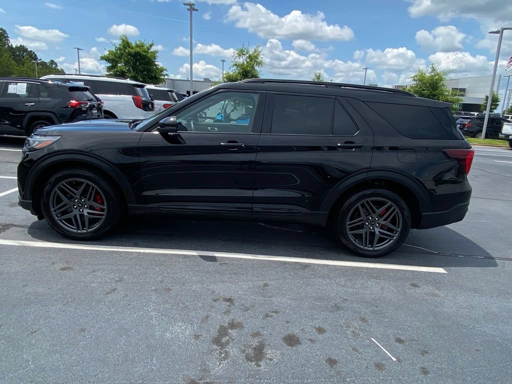 Certified 2025 Ford Explorer ST w/ Sun And Sound Package AWD/4WD image 4