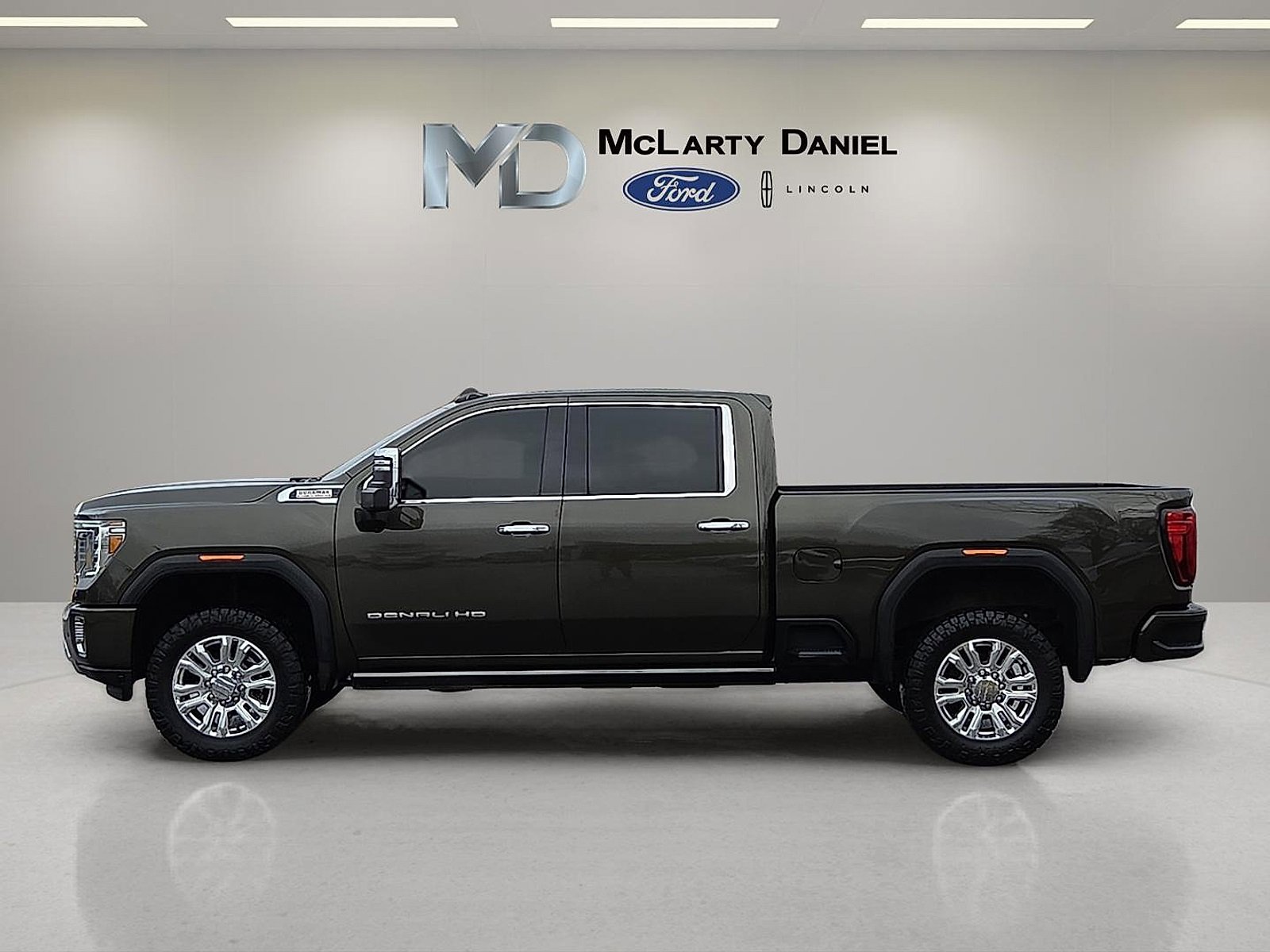 Used 2022 GMC Sierra 3500 Denali w/ Denali Ultimate Package image 3