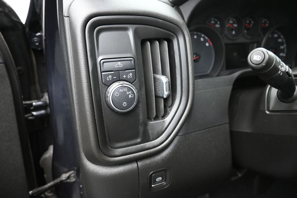 Used 2022 Chevrolet Silverado 1500 Custom RWD image 13