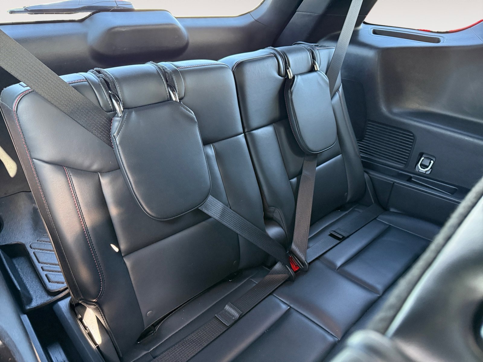 Certified 2025 Ford Explorer ST-Line image 18