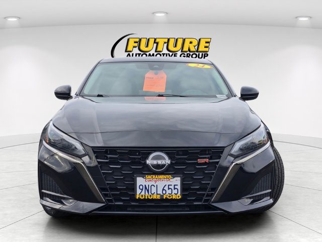 Used 2024 Nissan Altima 2.5 SR w/ SR Premium Package FWD image 2