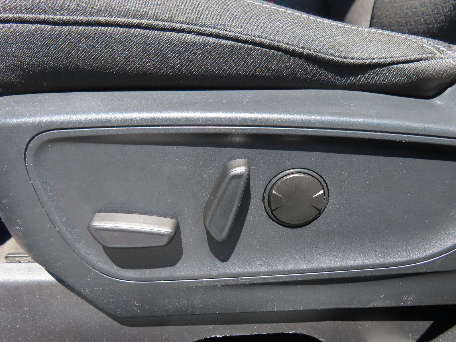 Certified 2024 Ford Escape Active AWD/4WD image 25