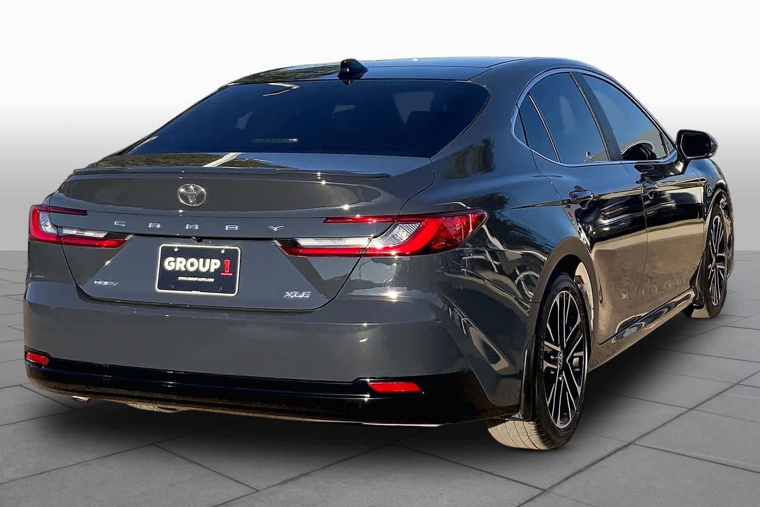 Used 2025 Toyota Camry XLE w/ Premium Package FWD image 13