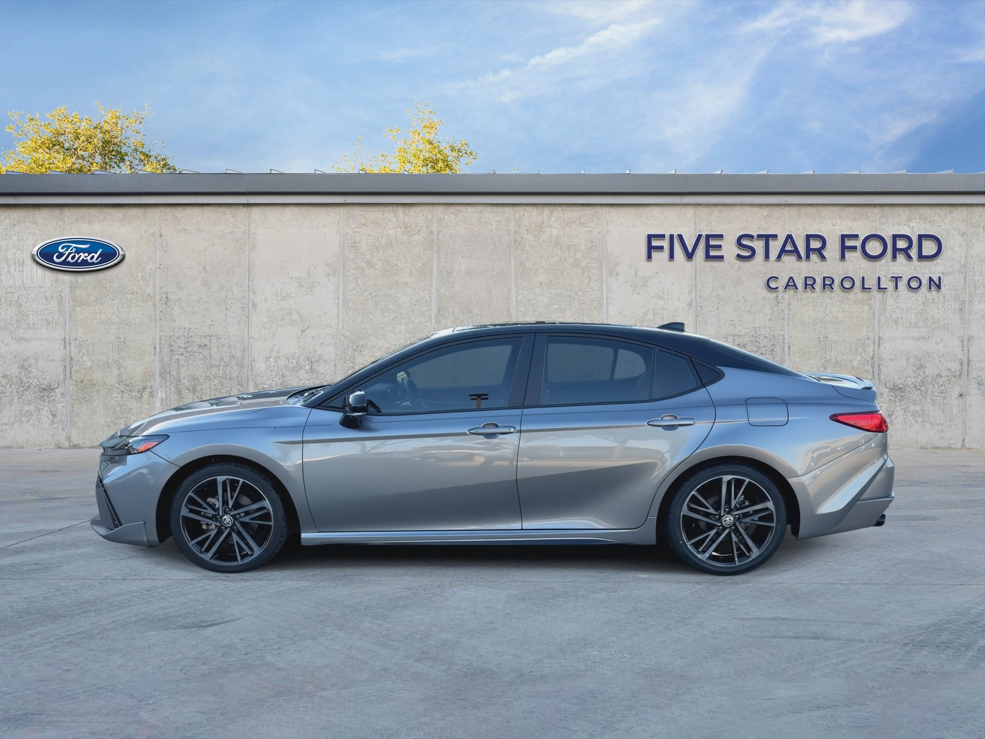 Used 2025 Toyota Camry XSE w/ Premium Plus Package FWD image 5