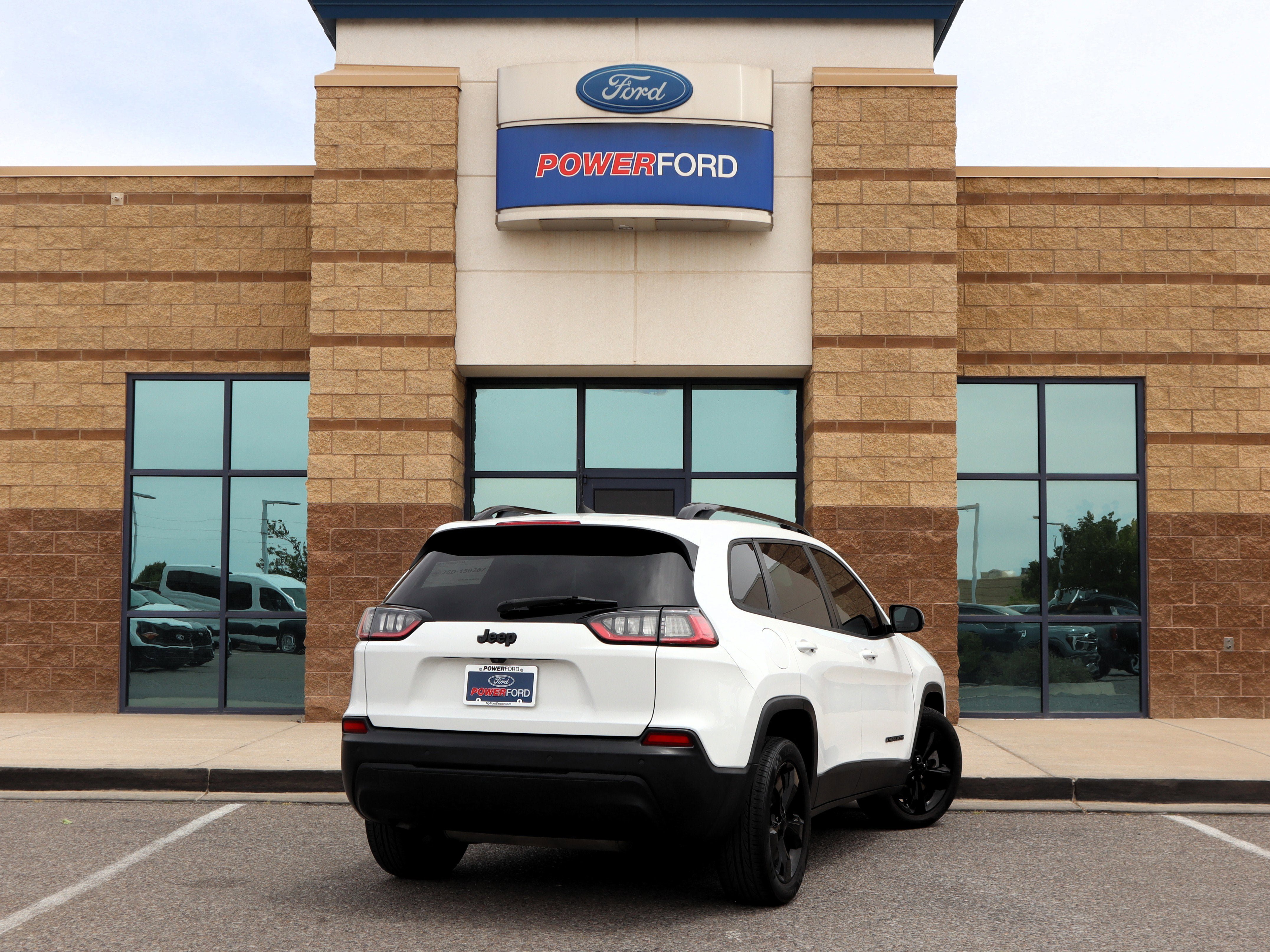 Used 2019 Jeep Cherokee Latitude Plus FWD image 6