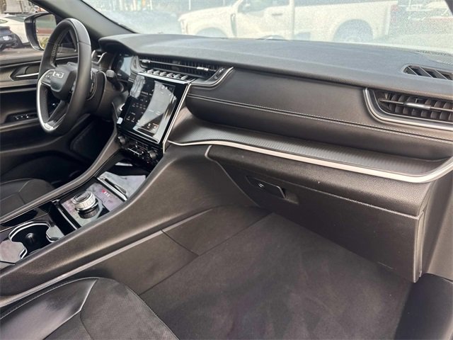 Used 2023 Jeep Grand Cherokee L Laredo image 36