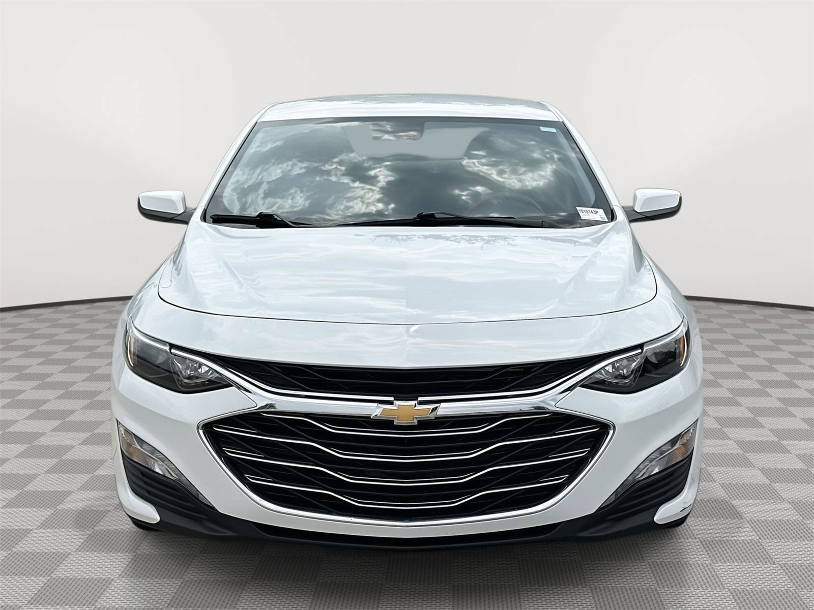 Used 2025 Chevrolet Malibu LT FWD image 4