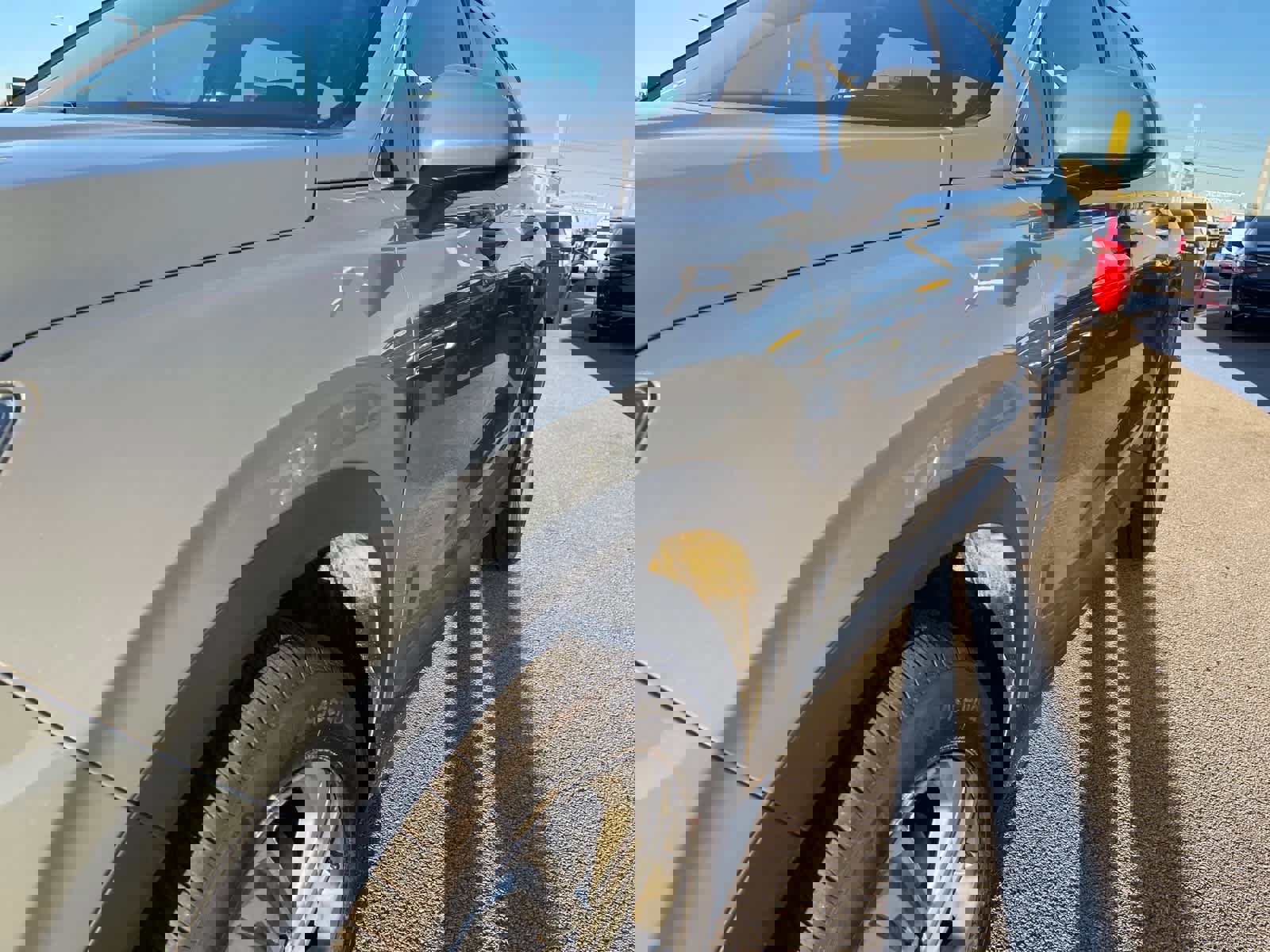 Used 2021 Hyundai Santa Fe SE image 2