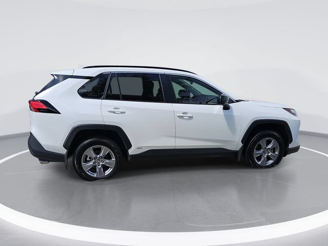 Used 2025 Toyota RAV4 LE AWD/4WD image 6