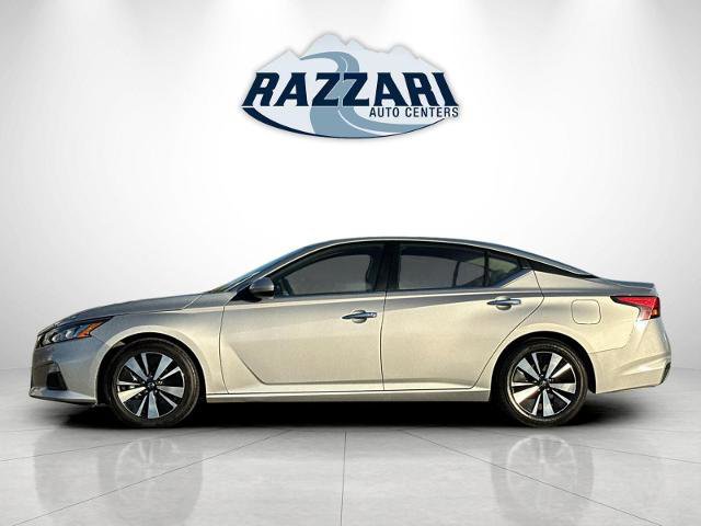 Used 2022 Nissan Altima 2.5 SV image 2