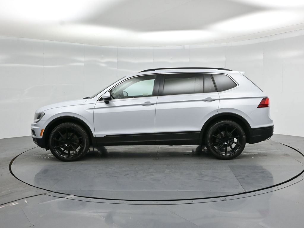 Used 2019 Volkswagen Tiguan SE w/ Panoramic Sunroof Package FWD image 28