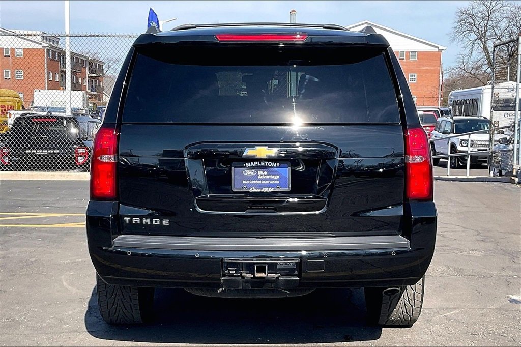 Used 2018 Chevrolet Tahoe LT w/ LT Signature Package image 3