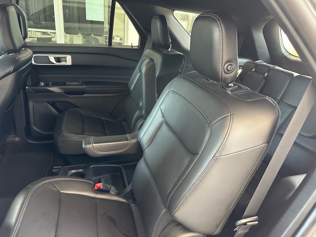 Certified 2020 Ford Explorer XLT w/ Equipment Group 202A image 26