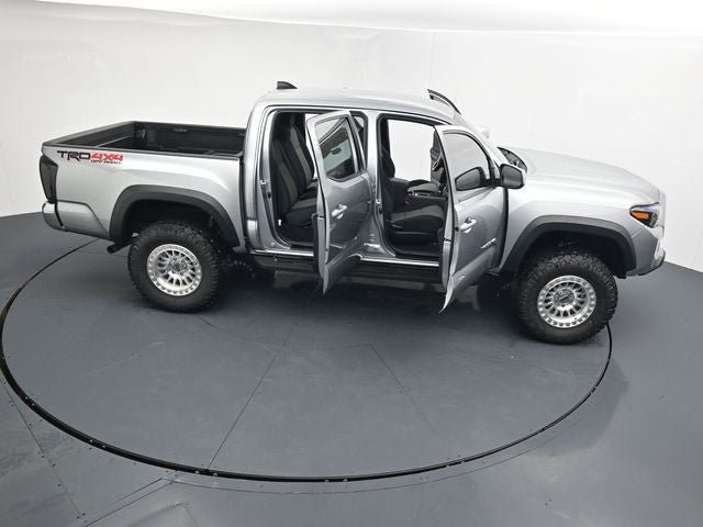 Used 2023 Toyota Tacoma TRD Off-Road AWD/4WD image 29
