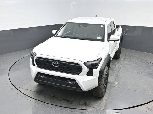 Used 2024 Toyota Tacoma TRD Off-Road AWD/4WD image 20