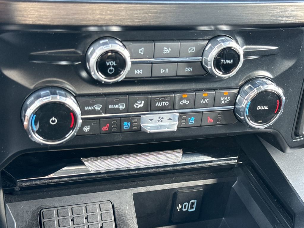 Certified 2024 Ford F250 Lariat w/ Chrome Package image 23