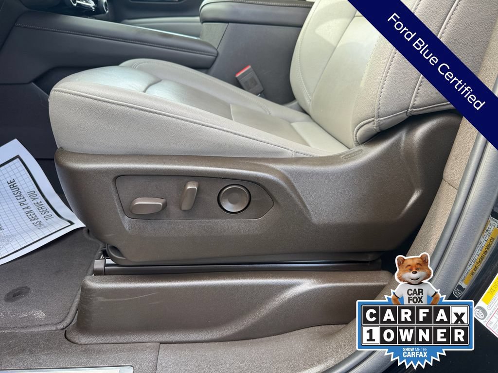 Used 2025 Chevrolet Suburban LT RWD image 35