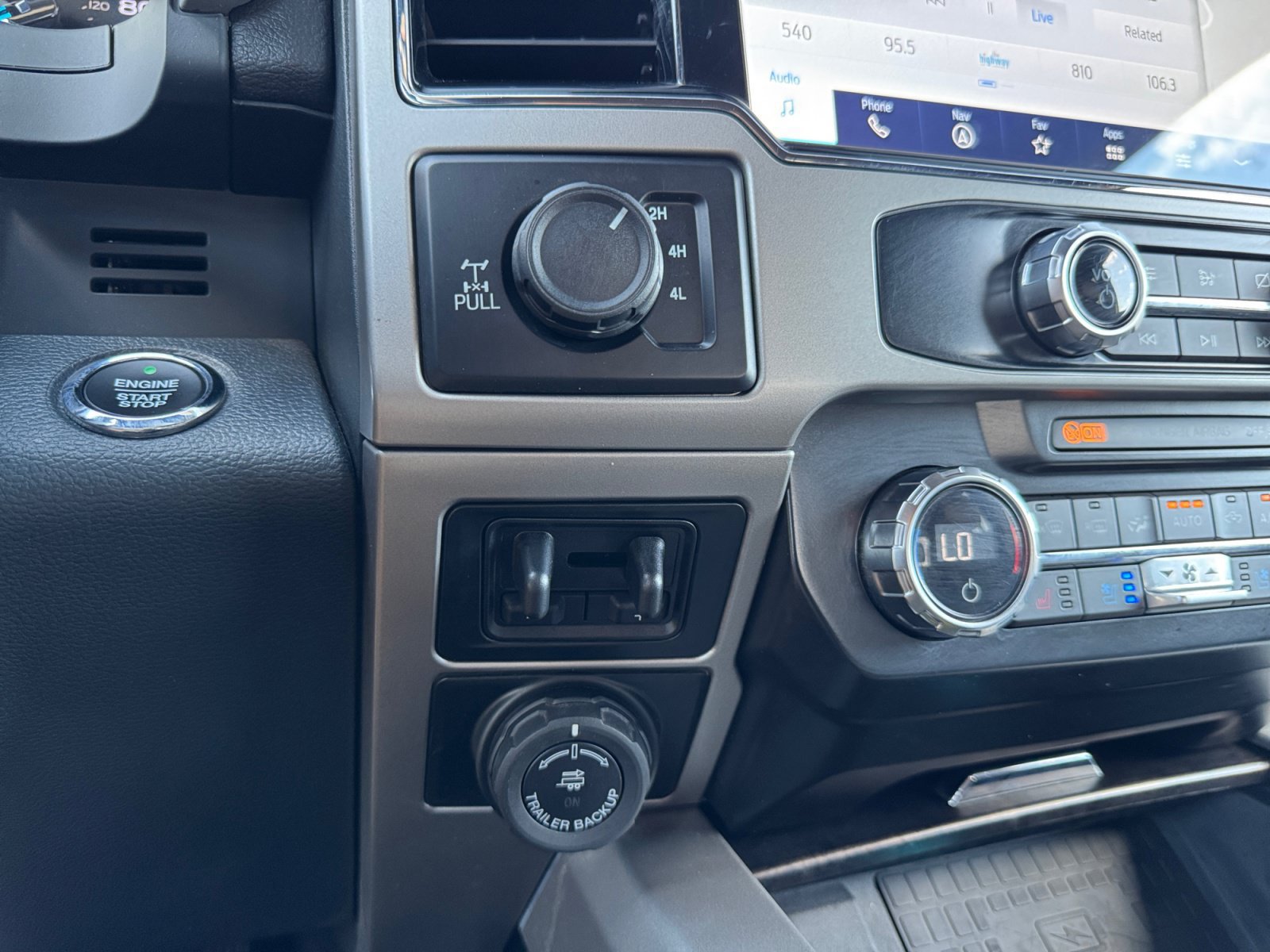 Certified 2022 Ford F250 Lariat w/ Lariat Ultimate Package AWD/4WD image 24