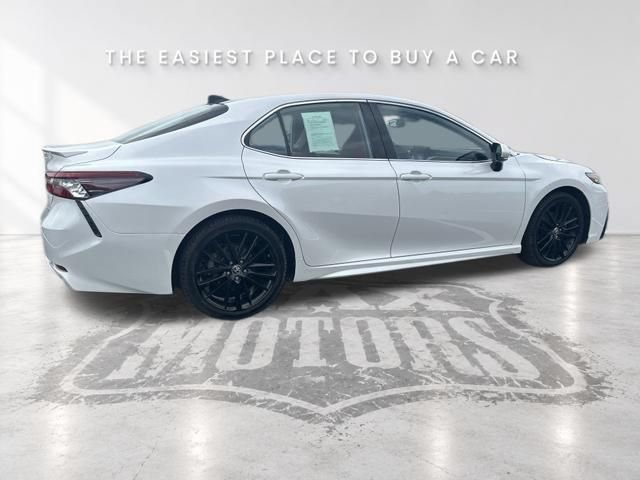 Used 2024 Toyota Camry XSE FWD image 17