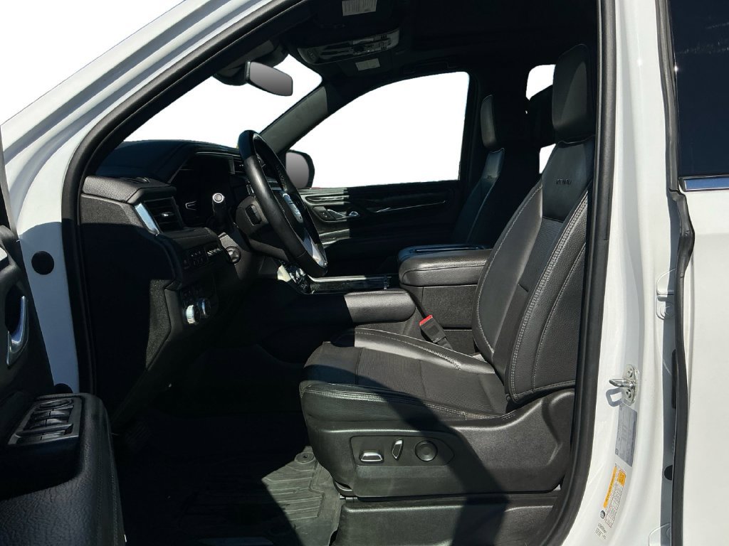 Used 2023 GMC Yukon XL Denali AWD/4WD image 14