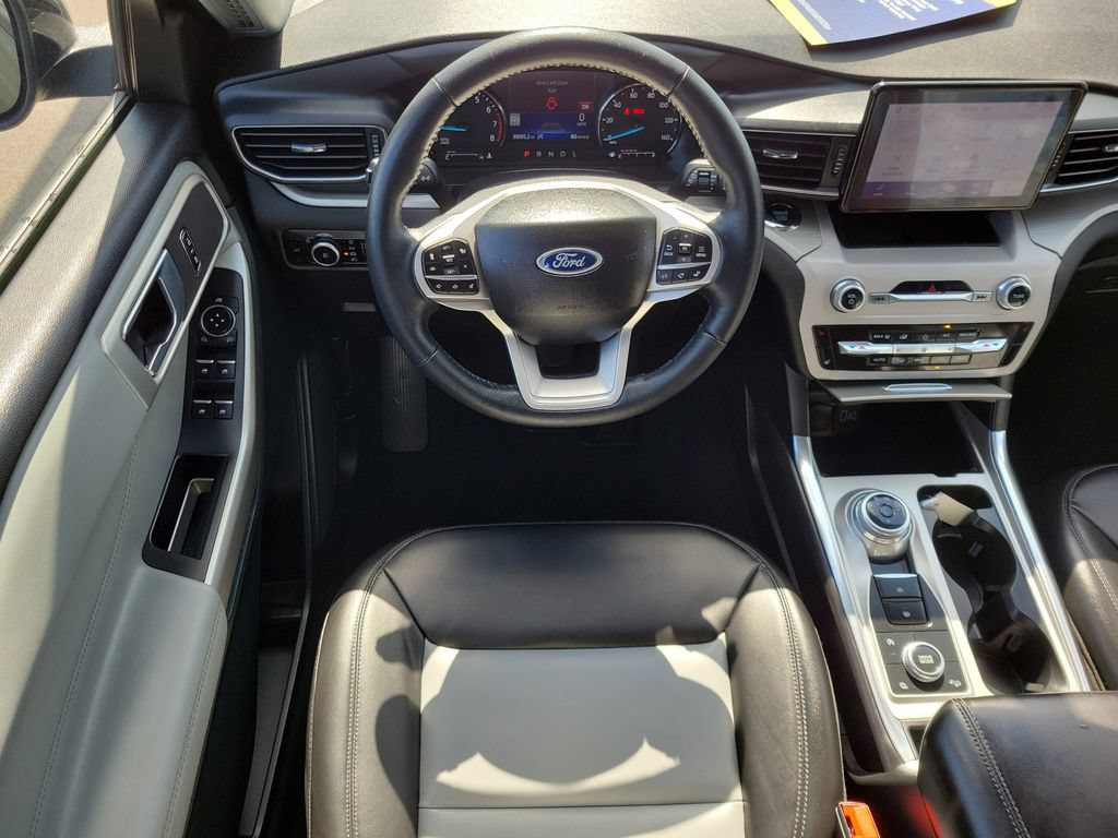 Certified 2023 Ford Explorer XLT w/ Equipment Group 202A AWD/4WD image 15