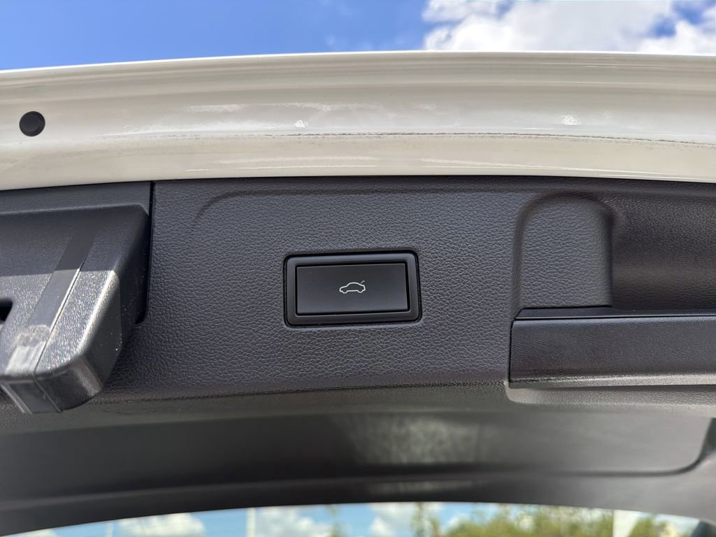 Used 2021 Volkswagen Atlas SEL Premium AWD/4WD image 11