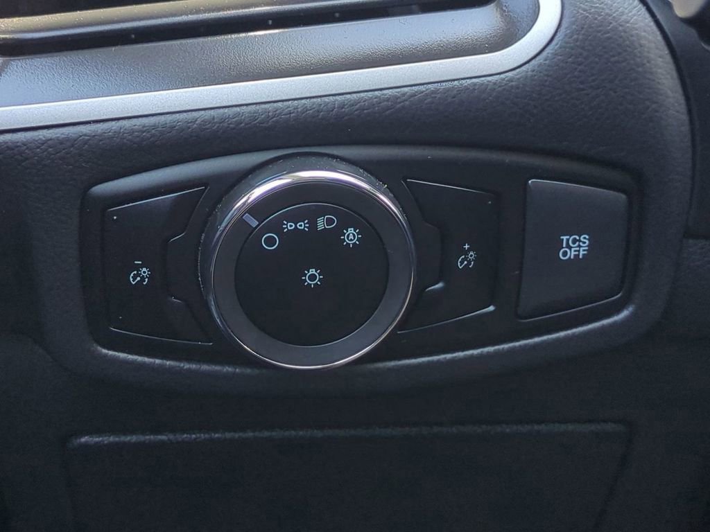 Certified 2024 Ford Edge SE image 24