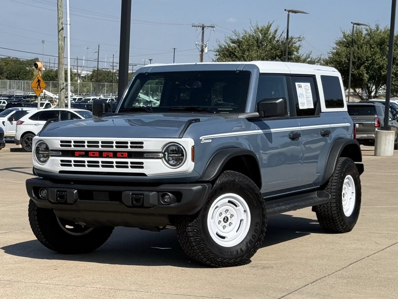 Certified 2025 Ford Bronco Heritage Edition AWD/4WD image 2