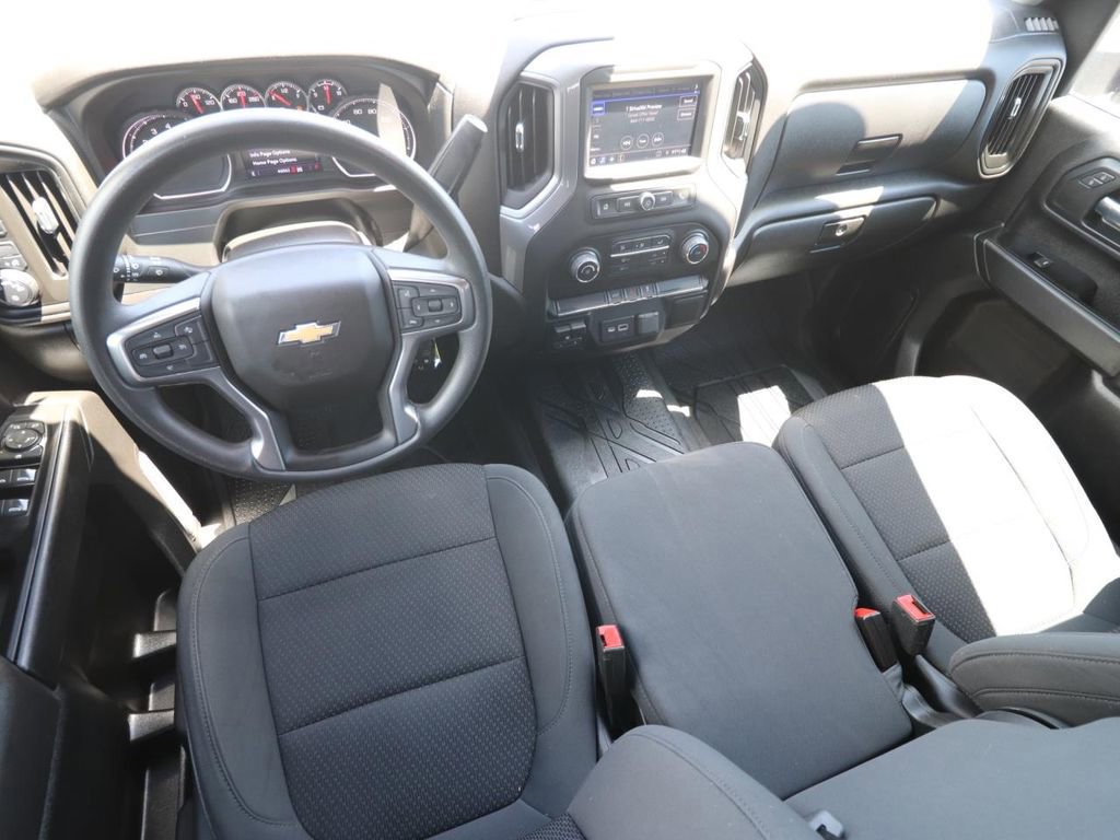 Used 2022 Chevrolet Silverado 2500 Custom w/ Custom Convenience Package image 11