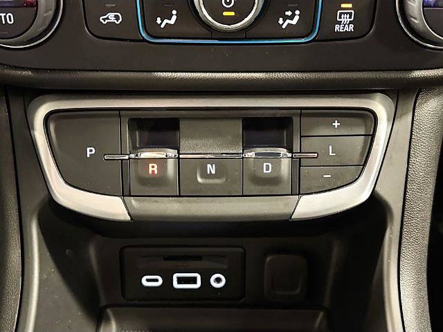 Used 2024 GMC Terrain SLT image 14