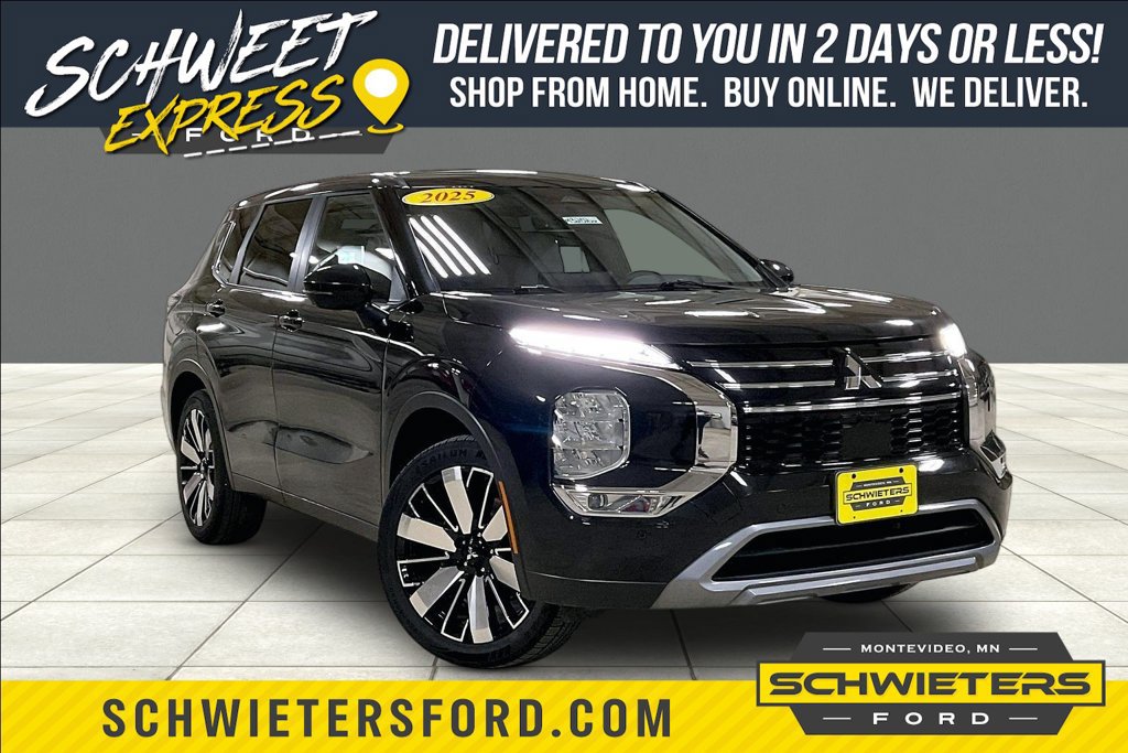 Used 2025 Mitsubishi Outlander SE